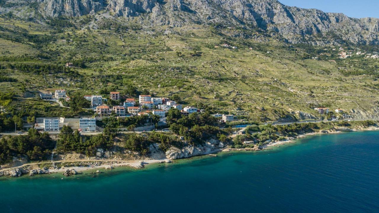 Apartments Pusic Omis Exterior photo